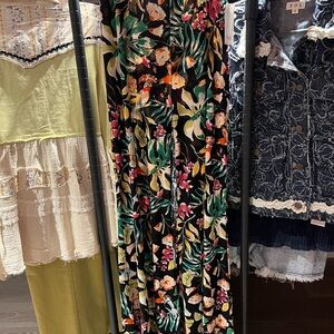 NWT Slinky Tropical Print Wide Leg Pant